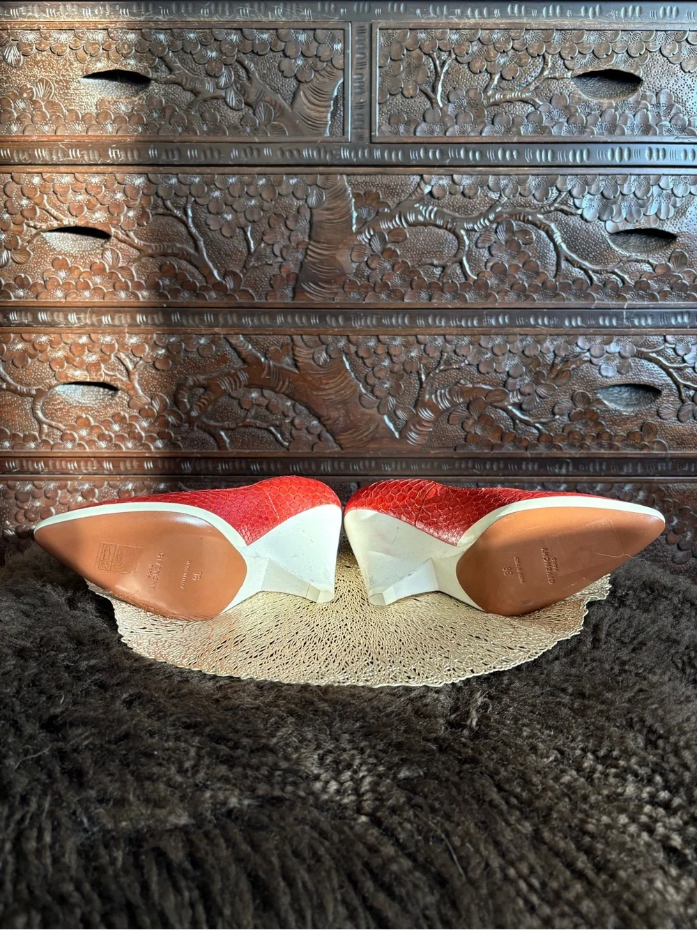 Givenchy Pointed-Toe Leather heels size 36